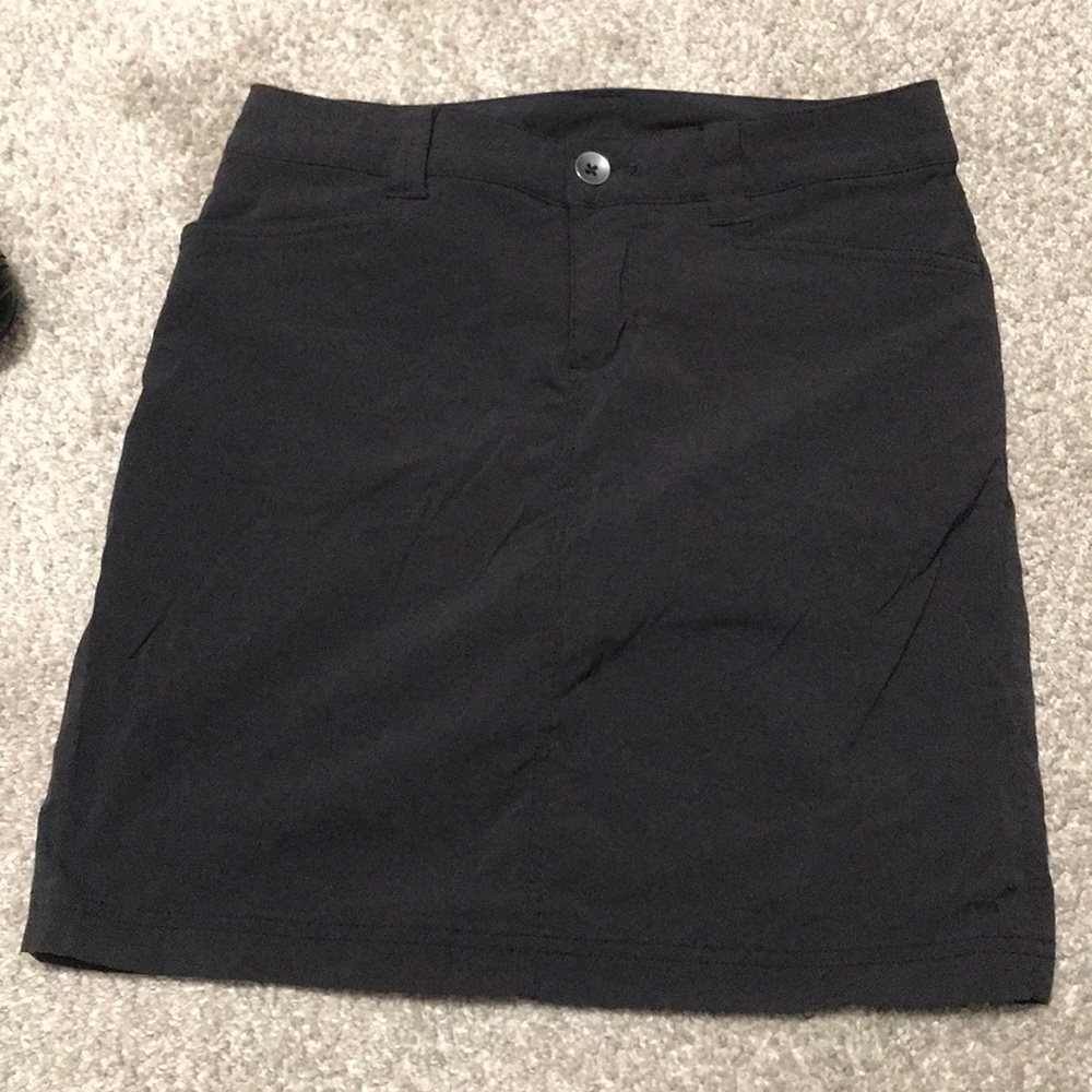 Eddie Bauer skort, has built in spandex shorts